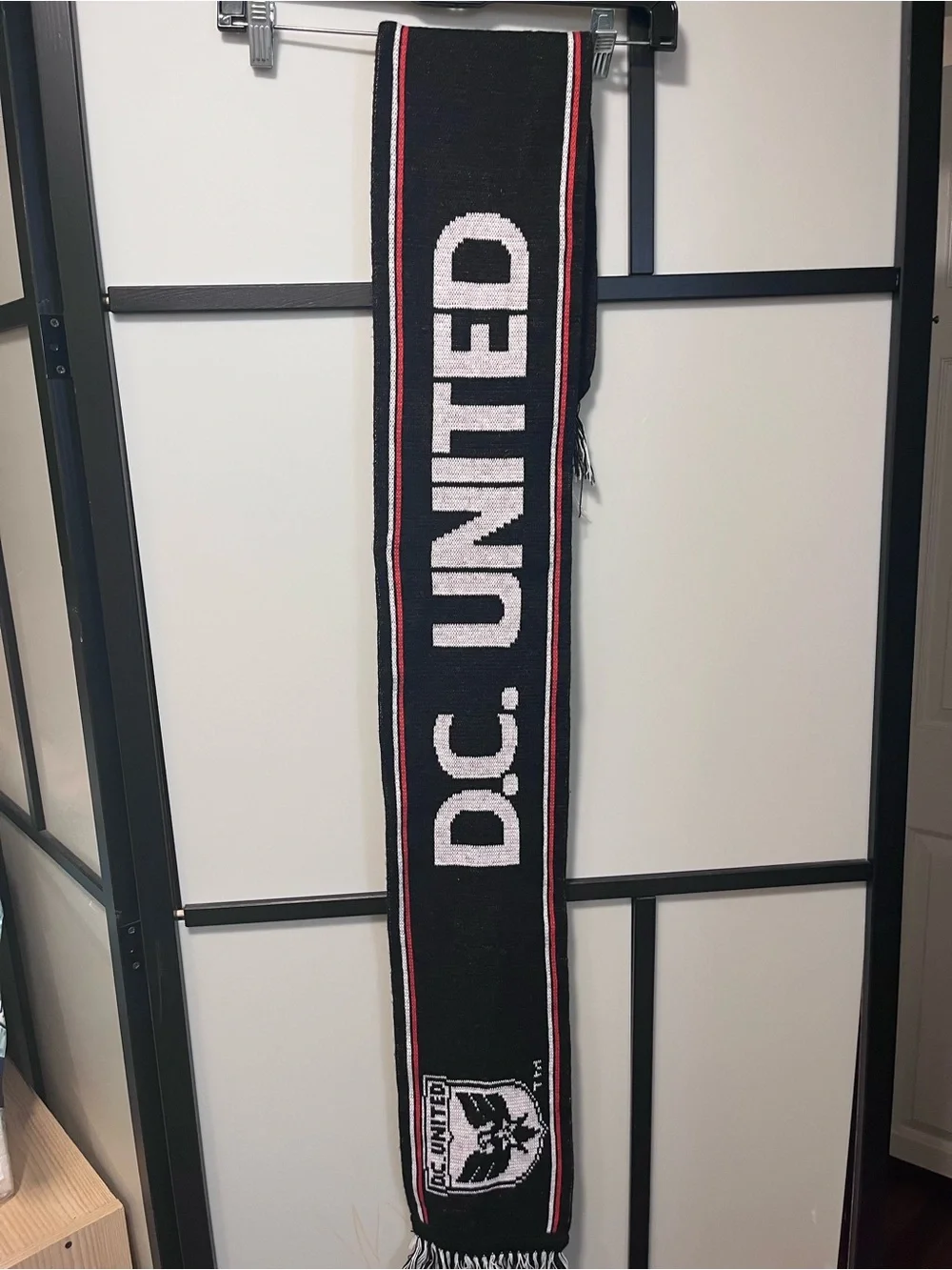 D.C. United MLS Volkswagen Vintage Jacquard Knit Soccer Scarf Black Red White |